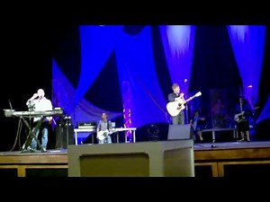Paul Baloche and Christopher Duffley sing "Open the Eyes of my Heart"