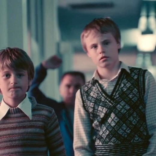 When manager Don Revie quits Leeds United — then one of England’s most successful soccer teams — the brash, outspoken Brian Clough steps in to take his place. What follows are 44 days of turbulence, chaos, and controversy, all of which director Tom Hooper captures superbly in his 2009 film THE DAMN UNITED. Find THE DAMN UNITED and more in this week’s Spotlight: https://telescopefilm.com/spotlight/focus/grit-and-glory | Telescope Film