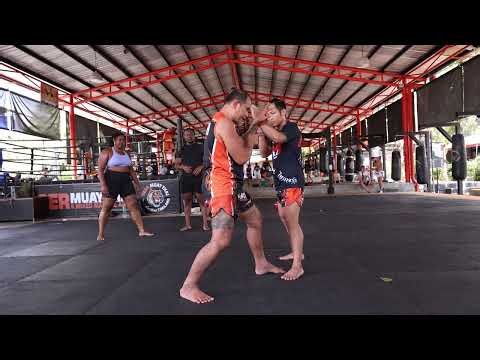 Muay Boran Technique: Kwang Liaw Lang Elbow