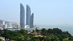 Live: Spotlight on the Xiamen Shimao Strait Tower