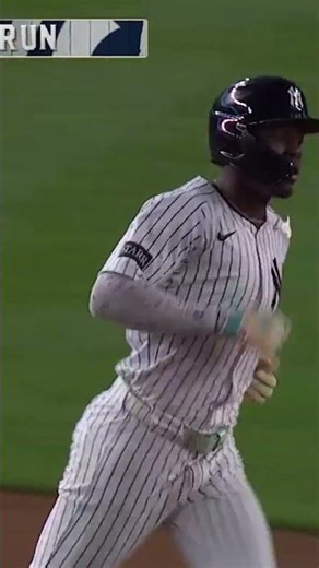 Jazz Chisholm Jr. is the second Yankees hitter with a two-homer game tonight 💪