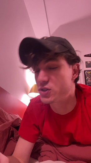 #stitch with @theaudreypeters i mean go look at the evidence, you’ll never catch me with a crusty lip! #beauty #dior #clarins #skincare @Clarins USA @Clarins Official