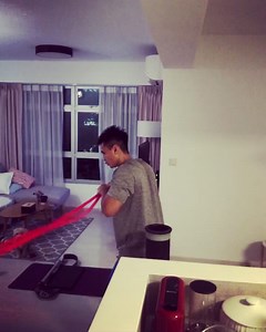 Working out and being observed by Coach Summer 🐩 👀 • #BackToBasics #BetterEveryDay #Dfitness #SGUnited #Singapore #SG #Iom #Wellness #Wellbeing #Variability #GBG #YourDrivingForceToWellness #HealthCoach | Darren Stephen Lim