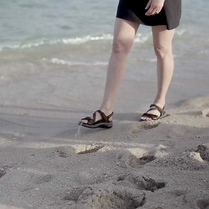 NEW! The water sandal you've been waiting for is here: Take the plunge without the worry. These sandals feature quick dry straps, an immersive insole & orthotic technology perfect for any water adventure. ✅ Innovative ORTHO-CUSHION™ Pain Relief Technology ✅ Recommended Shoes by Podiatrists ✅ FREE Shipping & Returns ✅ Sale - Limited Time Offer! | Orthofeet
