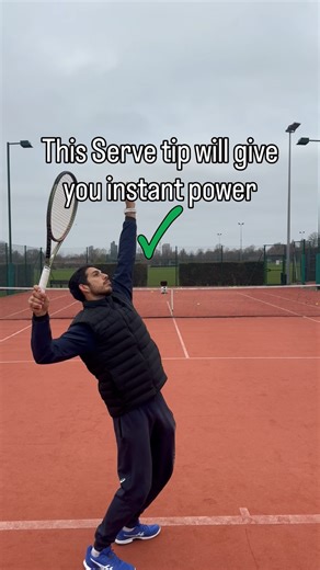 Giampiero Bittarelli | Tennis Coach on Instagram: "If you make this mistake you will lose a ton of free power on your serve ❌Chest staying side on the whole time means inadequate shoulder rotation- this means all your power comes from your arm, and means very little range of motion❌ ✅If your chest is visible to the back fence, it indicates an adequate shoulder turn- meaning more rotation through the swing and more free power!✅ Have a go just throwing the ball and later add the racket and serve F