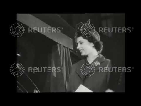 1950 ROYAL: Princess Elizabeth visits train factory in Swindon