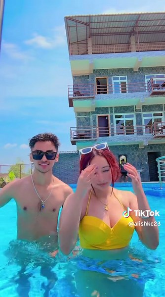 Understanding Sign Language in a Pool Setting