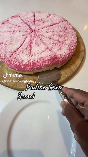 Pudine Gréo: Savory Semolina Pudding Recipe