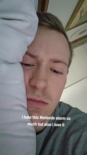Unboxing and Review of the Nintendo Alarm Clock