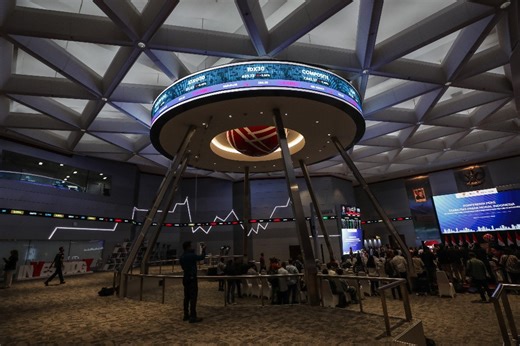 PREMIUM NOTE: Aksi JP Morgan di Big Caps, BlackRock di PGAS & AKRA, hingga Prospek DSSA & ITMG