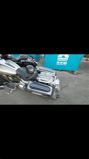 #throttleconnection #twowheeltuesday #SundayNightCruise #bikelife #twowheeltherapy #carshowlife #motorcycle #getoutandride | Throttle Connection