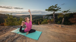 Fstoppers Reviews the Sigma Art 12-24mm f/4 DG HSM Ultrawide Zoom Lens