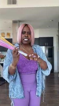 How to Pop your fan. If you don’t ever learn one line dance, you better pop that fan. #linedance