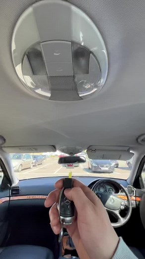 Mercedes Key Fob Features: Sunroof Activation Explained
