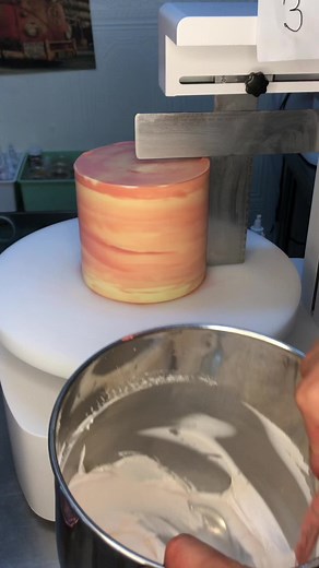 #CapCut The boss asked me to finish a cake in a minute.#tiktok #foryou #cake #beautifullcake