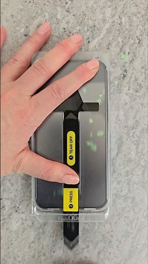 Dust-removal easy app #easy #dustremoval #easyapp #hydrogelify #satisfyingvideo #screenprotector