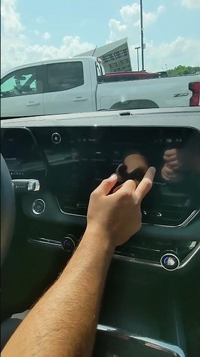 How to Use Maps in the 2026 Equinox RS