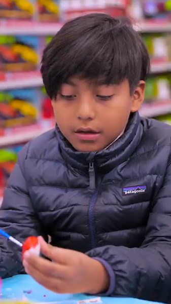 17K views · 31 reactions | Walmart Live Craft: Can They Make It?!  Learn more Here - https://www.youtube.com/live/sAd5x7BhRsM?si=rDfn8BQ7OENmoq3z for each post Order your Crafting Kit now: https://bit.ly/walmart-diy | 5-Minute Crafts Play | Facebook