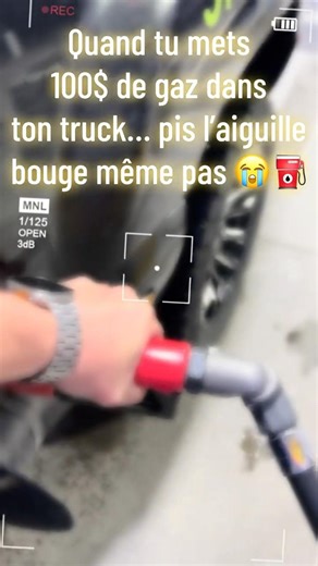 Quand tu mets 100$ de gaz dans ton truck… pis l’aiguille bouge même pas 😩