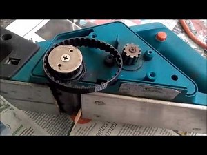 How to replace the belt on an electric wood planer tutorial. Black and Decker planer wont spin