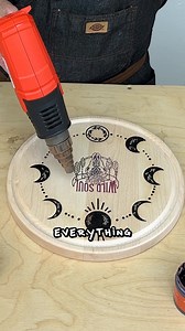 This project took way too long, but the result turned out beautiful 🤩 First, I sanded the maple board, added pretreatment, and dried it completely. Then I placed a vinyl stencil, removed the tiny cutouts, and used the Scorch Marker Pro to fill it in. After that, I added the mesh “Wild Soul” stencil in the center and used Scorch Paint for that part and then heated everything evenly. I finished it off with a little finishing oil was the final touch and the board came back to life. It took longer 