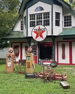 1.7K views · 66 reactions | This is the amazing moment a 1950s Cafe and petrol station was found deep in a Tennessee forest #abandoned #forest #derelict #urbanexplorer | Love This | Facebook
