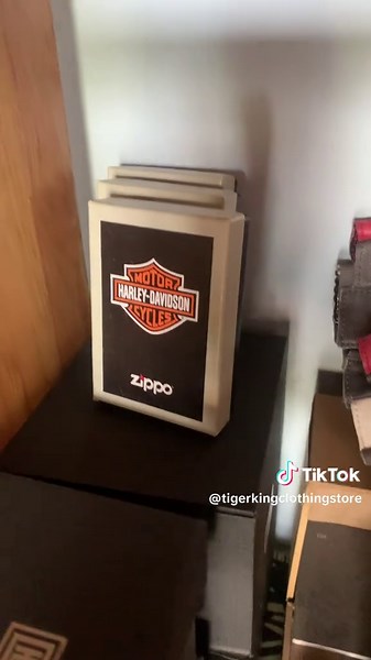 Tiger king (@tigerkingclothingstore)’s videos with ကျီစားတာလား - 𝘼𝙐𝙉𝙂 𝘽𝙃𝙊𝙉𝙀 𝙈𝙔𝘼𝙏