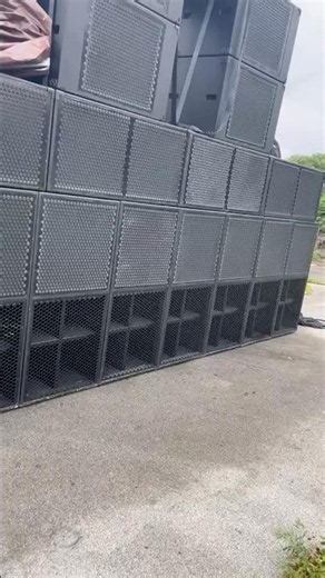 21” Scoops on Powersoft X4L (Kosmic Movements Sound)