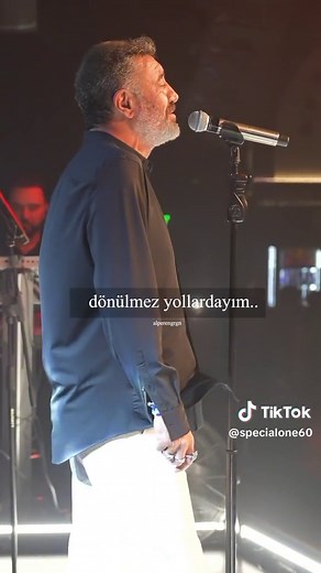 Hakan Altun - Şarkılar Bizi Söyler Concert in Istanbul