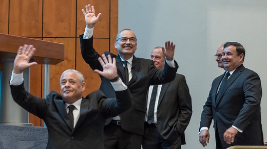 Music, divine service, and fellowship: the 2023 Pentecost festivities electrified New Apostolic Christians around the globe. The conditions for the South African hosts, however, were anything but easy. #nac #newapostolic #nactoday #SouthAfrica #ChiefApostle #DistrictApostleMeetingDAMI #Pentecost #Divineservice #concert | nac.today