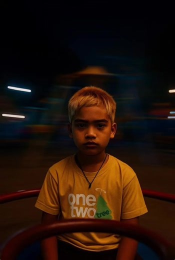 Creating Melancholic Animation from Childhood Photos