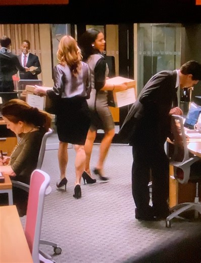 ♥️🔥 FEMALE STRONG LEGS ♥️🔥 on Instagram: "Former Dancer & Actress Susan Misner aka Simone Canning in „The Good Wife“ Swipe right for video 👉🏼"