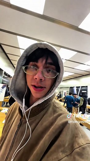 Why I'm Not Buying the iPhone 17 in Japan