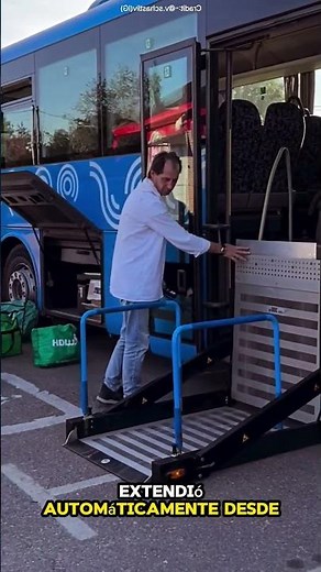 Japan’s Smart Bus That Cares for Everyone ♿🇯🇵