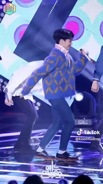 PENTAGON KINO's Spring Snow Full Fancam Performance