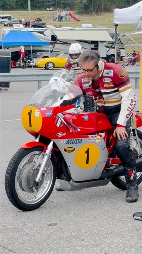 MV Agusta 🔥 Classic Vintage Racer VRRA Team Obsolete @Mosport Full Video: https://youtu.be/NRDBkwPKnes?si=Xa7fMKb2ylaU96EQ 🔥 YT Channel: https://youtube.com/@2tlifestv?si=kShY0BKFMfdPG9c5 🔥 Insta Page: https://www.instagram.com/2tlifes_tv?igsh=MTFzajR4c3ZkNmh1MQ==&utm_source=qr 🔥 #mvagusta #MVAgustaMotor #mvagustaracer #TeamObsolete #vrra #vintage #classic #racing #canadiantire #mosport #racing | 2T Life's TV