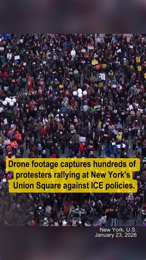 Aerial view reveals the scale of New York's anti-#ICE protest Hundreds of protesters gathered at Union Square in New York on January 23, rallying against U.S. #immigration enforcement policies and showing solidarity with demonstrators in #Minneapolis. #US #protest #US #Manhattan | CGTN Frontline