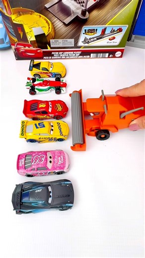 Disney Pixar Cars. Frank & Lightning McQueen | Jackson Storm