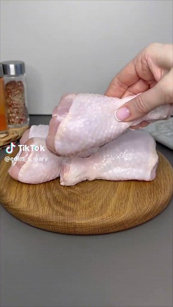 Вкусные куриные голени в беконе – простой рецепт