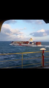 45K views · 392 reactions | Tàu container rung chuyển. Nguồn:...