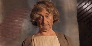Plebs: Series 5, Episode 6 - The Dig - British Comedy Guide