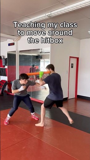 Pool Noodle Drill — Head Movement, Range & Hitbox Awareness #boxing #boxingtraining