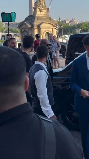 3.6K reactions · 881 comments | @fashionbombman flash! It’s officially Men’s Fashion Week in Paris! @iamsteveharveytv stepped out in a luxe @tomford crocodile jacket, custom leather shirt by @dolcegabbana, @louisvuitton jeans, an iconic @hermes HAC bag, and @ysl boots—styled by @elly30. Hot! Or Hmm..? : IG/Reproduction #SteveHarvey #SteveHarveyFBD #StyledByEllyKaramoh #ParisMensFashionWeek #mensfashion #fashionbombdaily #fashionbombmen | Fashion Bomb Daily | Facebook