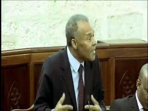 Owen Arthur desperately distances himself from arrangements for the new prison - Aug 2011