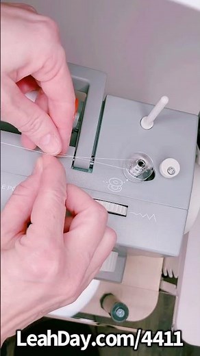 How to Wind a Bobbin - #singer Sewing Machine - Sewing Basics