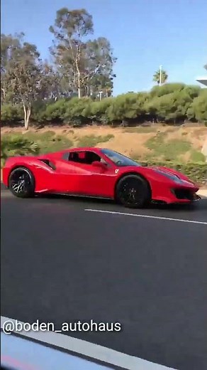 Ferrari F8 Tributo VS 488 Pista