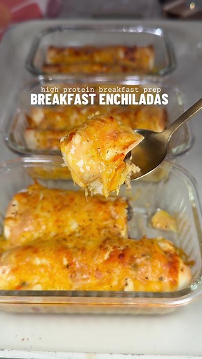 Roll and bake breakfast prep super easy and so filling too 🙌🏼 #healthymeals #healthybreakfast #breakfastmealprep #highproteinbreakfast #easymeals