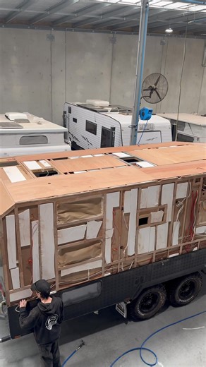 381K views · 2.1K reactions | Full side and roof replacement part #2 I’m only saying what I’m seeing 路‍♂️ If you like this kinda content, follow us for more  #caravan #review #repair | Affordable Caravans - Service & Repairs | Facebook