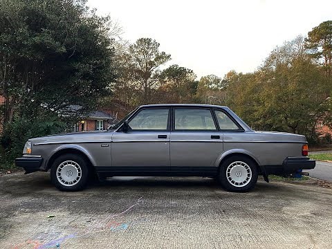 1993 Volvo 240 Sedan Walk Around Video for Cars & Bids Auction