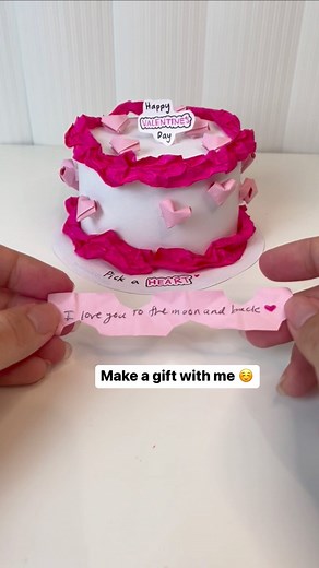 Mel on Instagram: "These hearts have the cutest surprises 🥺 Since a lot of peeps liked the other birthday cake, thought I’d do a Valentine’s Day rendition ☺️ I really like how the color combo came out 💕 For reference, I didn’t have the frosting color I wanted so I just colored over a piece of paper using marker to make the color I wanted 🤗 ⚠️Please ask for permission before remaking and posting this original concept of mine thank you ⚠️"